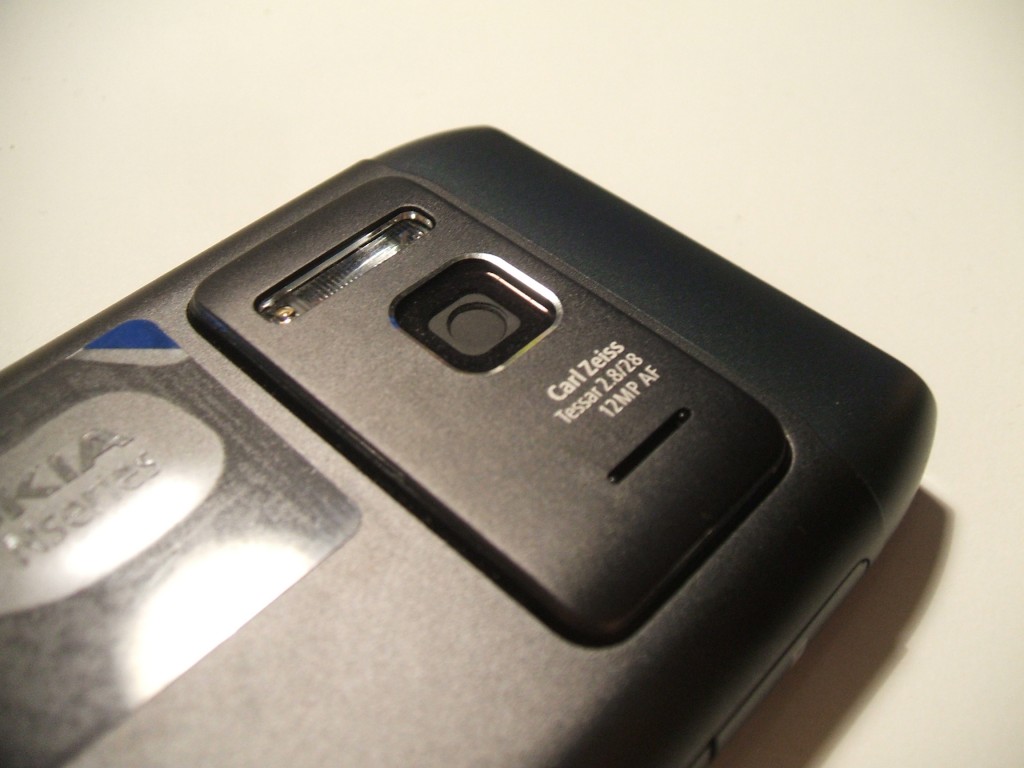 Nokia N8