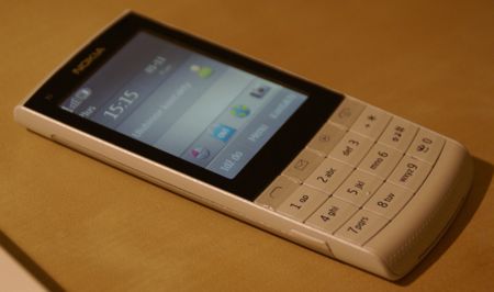 Nokia X3-02 