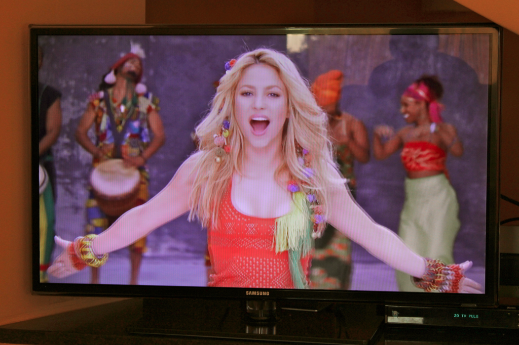 Samsung d6500 waka waka sbs