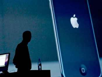 iPhone_Apple_CEO_Steve_Jobs_sillouhette.350w_263h