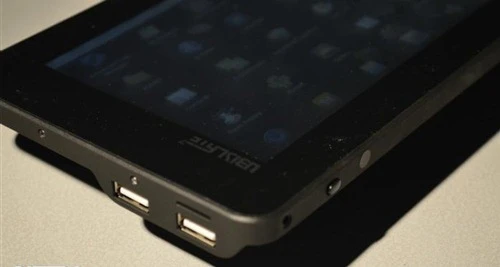 Aakash-Tablet-USB