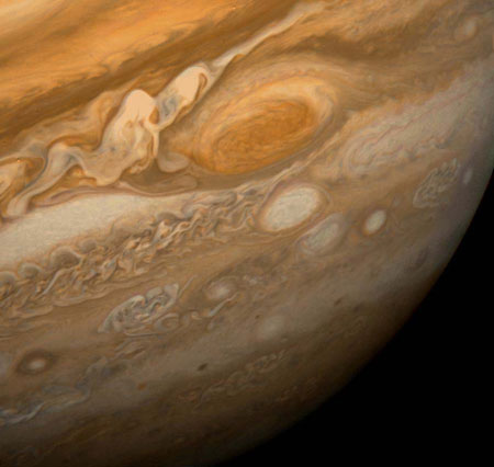 Great_Red_Spot_From_Voyager_1