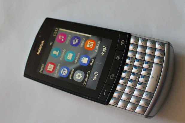 nokia asha 303 3 