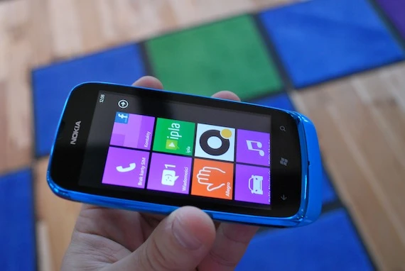 lumia 61f 