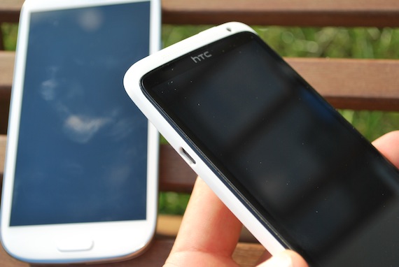htc one x vs galaxy s3, l class="wp-image-48902"