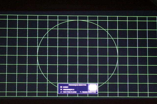 SHARP_PROJEKTOR02 