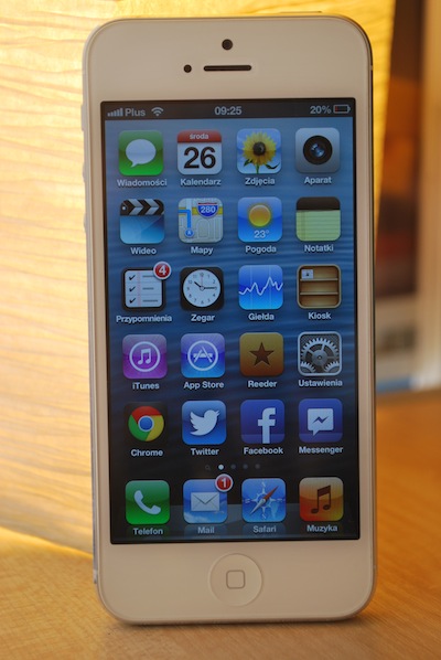 class="wp-image-63170" title="iPhone 5, d"
