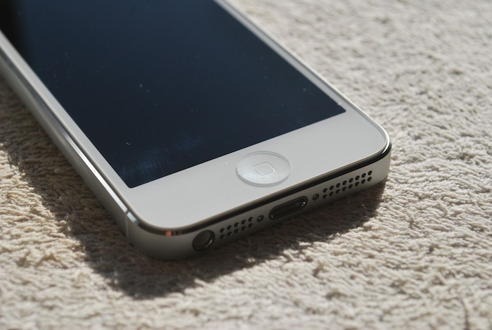 class="wp-image-63173" title="iPhone 5, g"