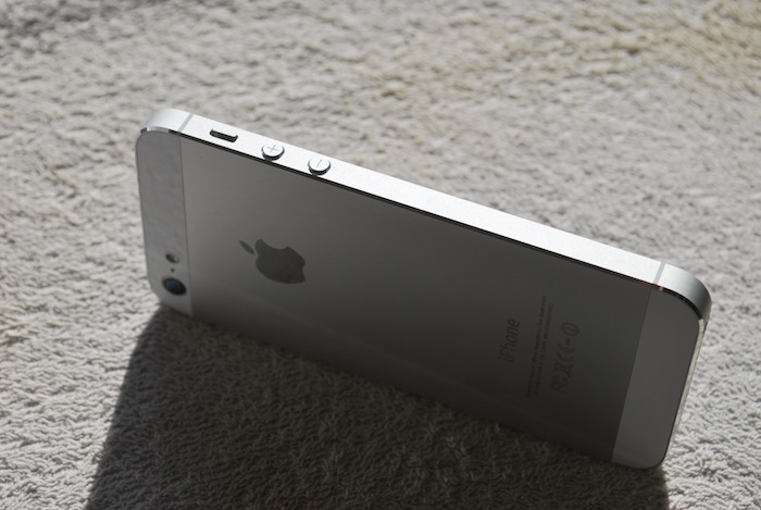 class="wp-image-63175" title="iPhone 5, i"
