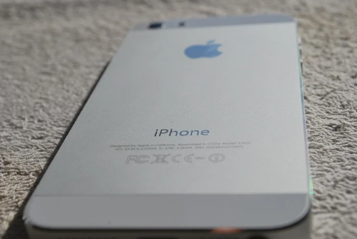 iPhone 5, r 