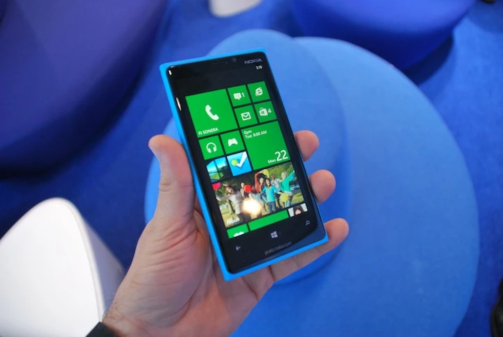 Nokia Lumia 920 Windows Phone welcome screen