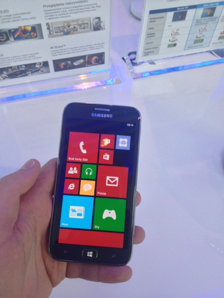  class="wp-image-67843" title="Samsung-Windows-8-foto-7" 