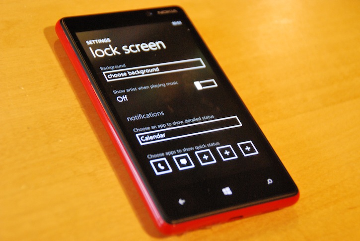 Windows Phone 8 lock screen options