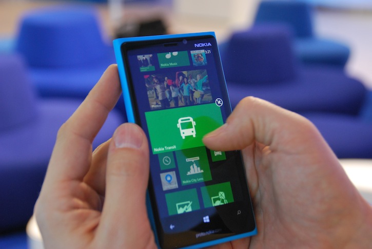 Windows Phone 8 tiles switching