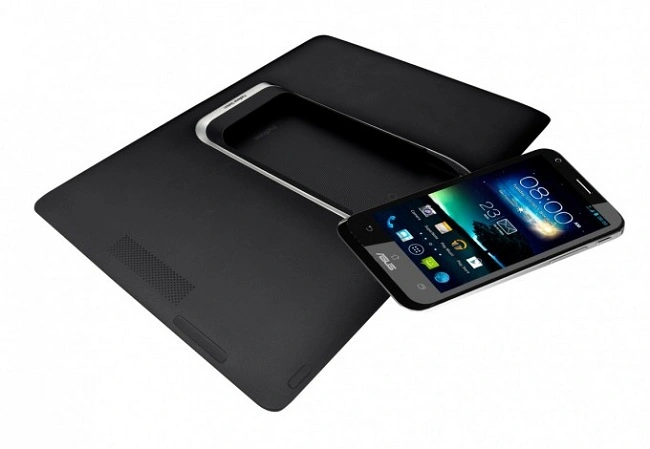 padfone2-stacja-i-smartfon