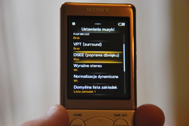 class="wp-image-84752" title="Sony Walkman NWZ-747, 11"
