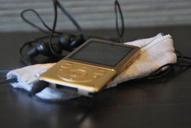 Sony Walkman NWZ-747, 6