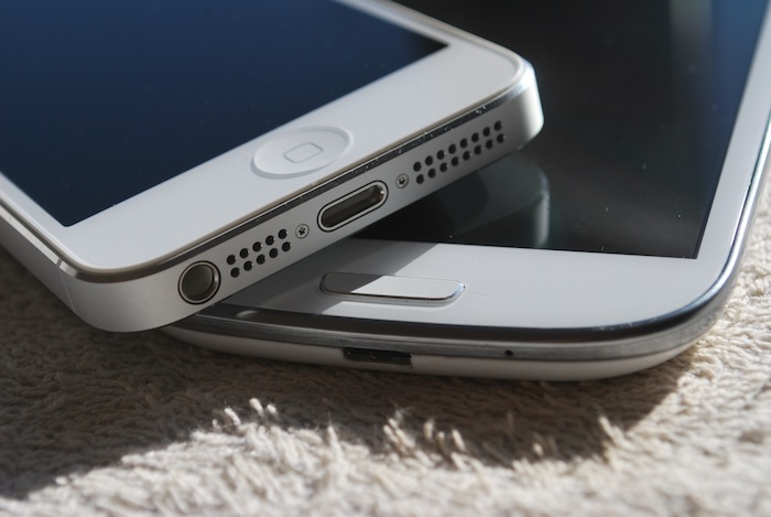 iPhone 5 vs. Samsung Galaxy S III, d class="wp-image-83014" 