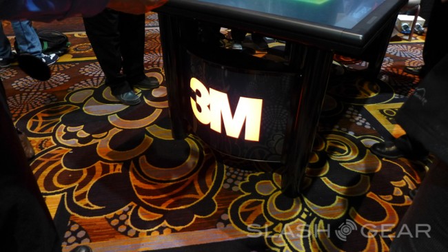 3M-stol-multimedialny-CES class="wp-image-86705" 