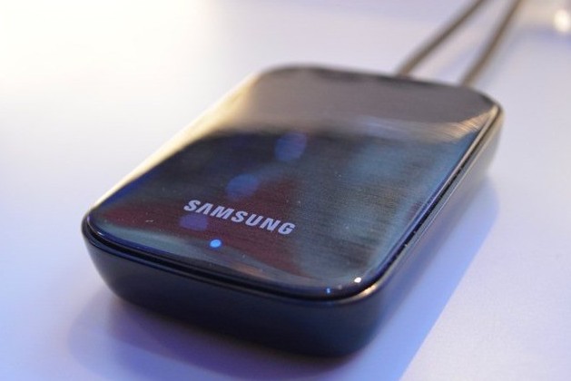 Samsung Wireless Charging Station class="wp-image-90627" 