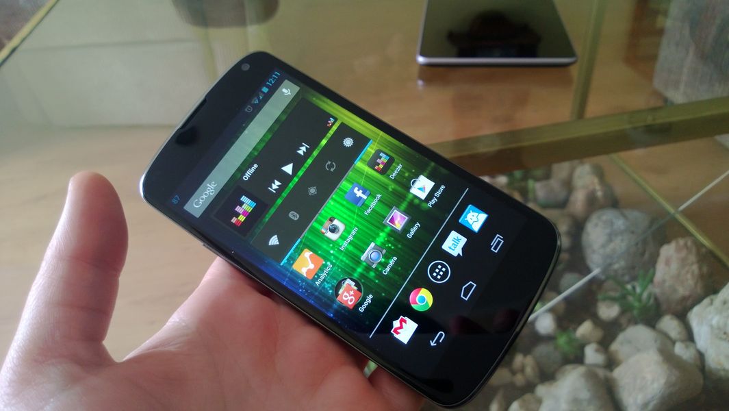 nexus 4 res 15 class="wp-image-96961" 