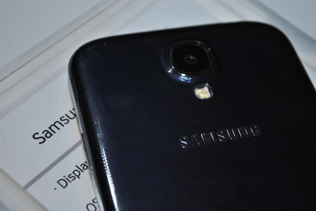 https://ocs-pl.oktawave.com/v1/AUTH_2887234e-384a-4873-8bc5-405211db13a2/spidersweb/2013/03/samsung-galaxy-s-4-92-650x434.jpg