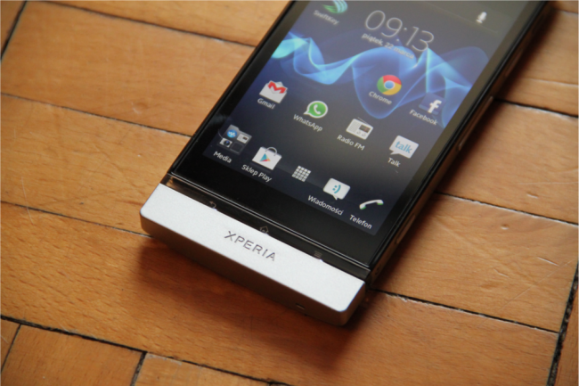 sony xperia p 4 class="wp-image-103865" 