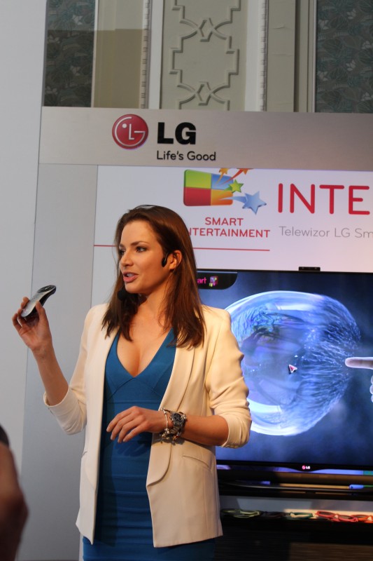 LG SMART TV 14 class="wp-image-108791" 