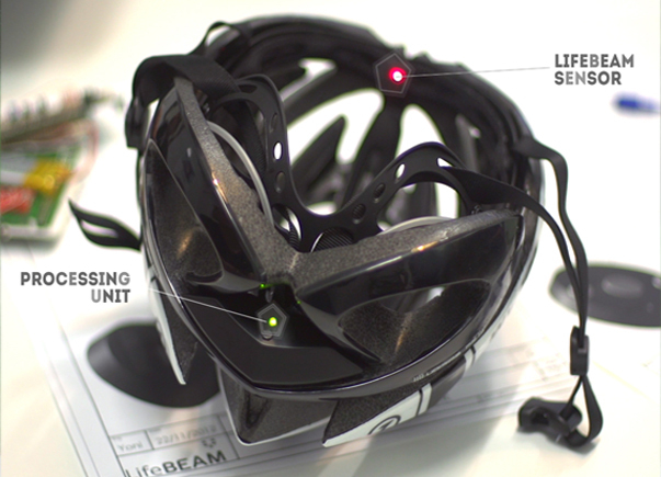 lifebeam-lazer-sport-kask-rowerowy-kolarstwo-indiegogo-crowdfunding-czujnik-pulsometr_07 class="wp-image-105650" 