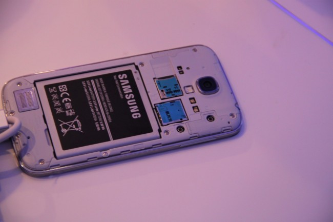 samsung-galaxy-s4-bez-klapki 