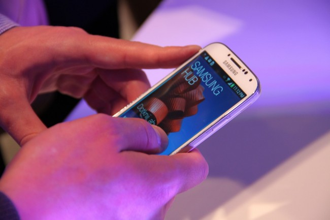 samsung-galaxy-s4-hub 