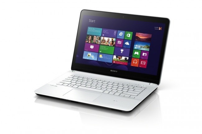 fit14etouchwhite10front-leftstartscreen class="wp-image-114368" 