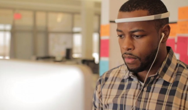 opaska-melon-kickstarter-eeg-elektroencefalografia-Jawbone-Up-Nike-Fuelband-sport-smartfon-2 