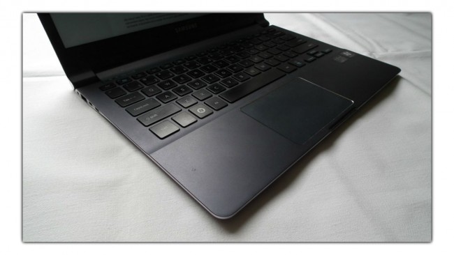 samsung-series-9-porty-z-lewej