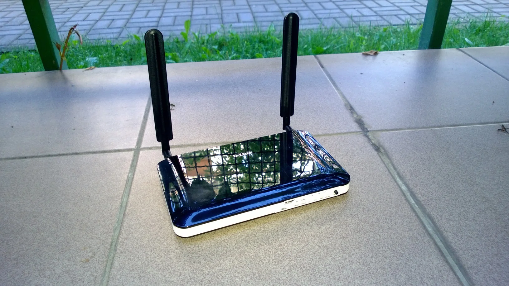 D-Link DWR-921 to świetny router na karty SIM, choć początkowo w to wątpiłem
