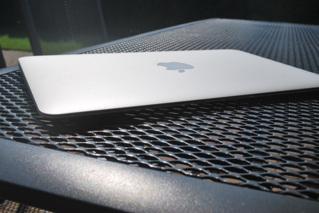 MacBook Air 11, mid-2013, 8 class="wp-image-125053" 