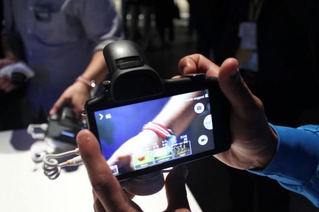 samung galaxy nx 002