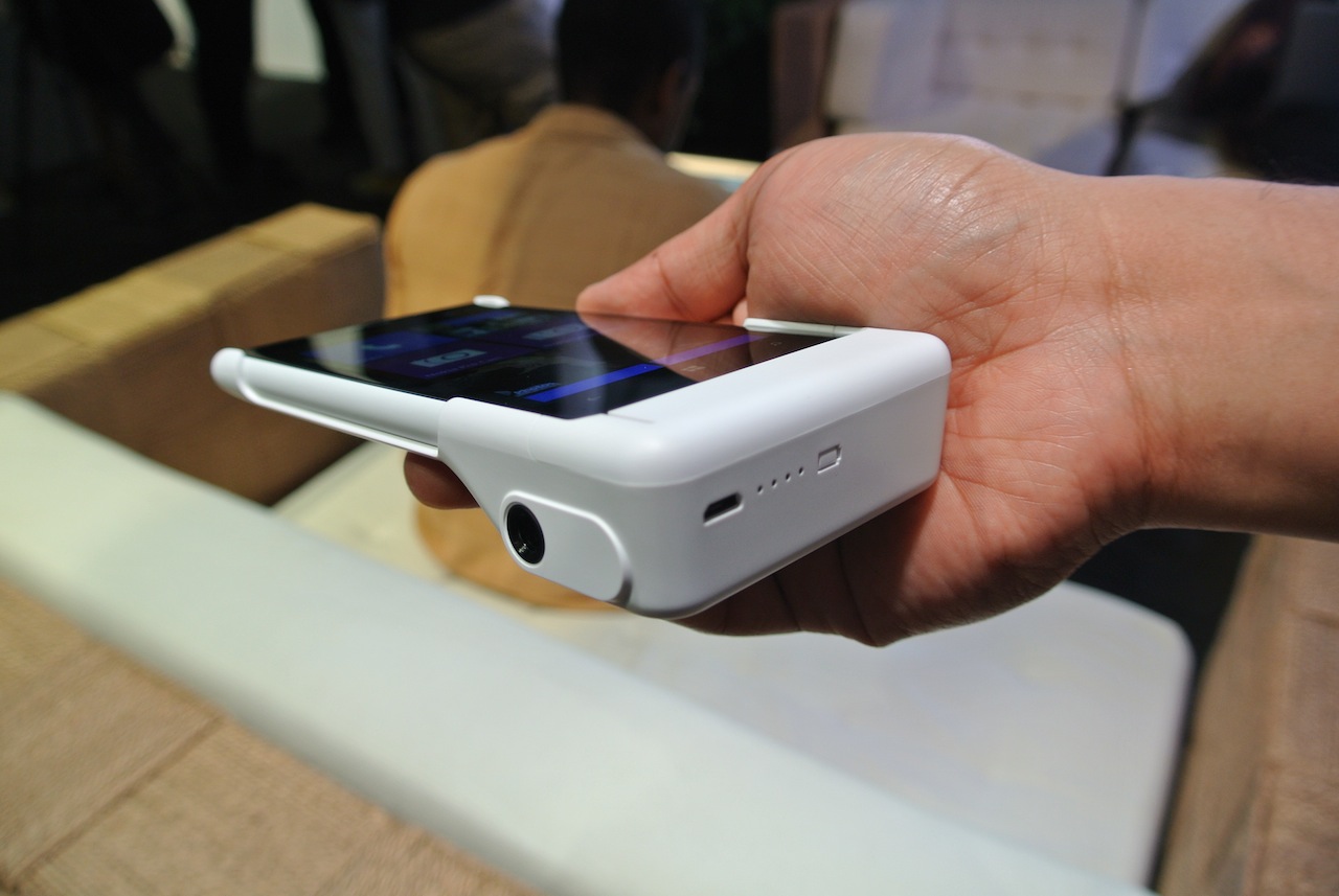 Camera Grip Nokia Lumia 1020_2 class="wp-image-127287"