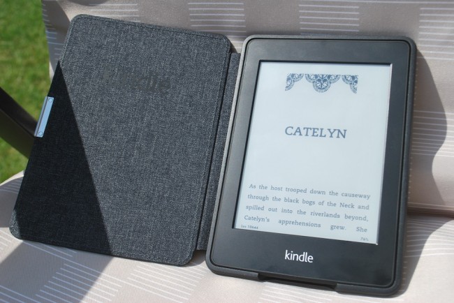 Kindle_Paperwhite_2 class="wp-image-125880" 