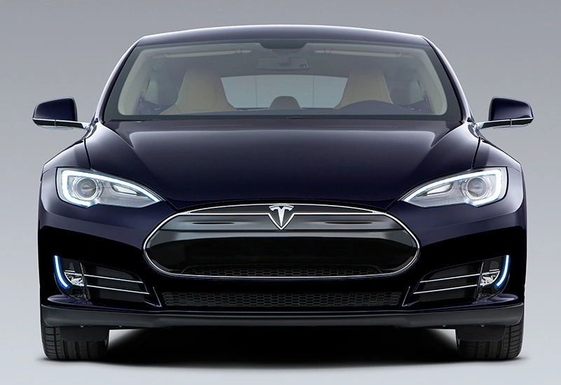 tesla model s class="wp-image-128762"