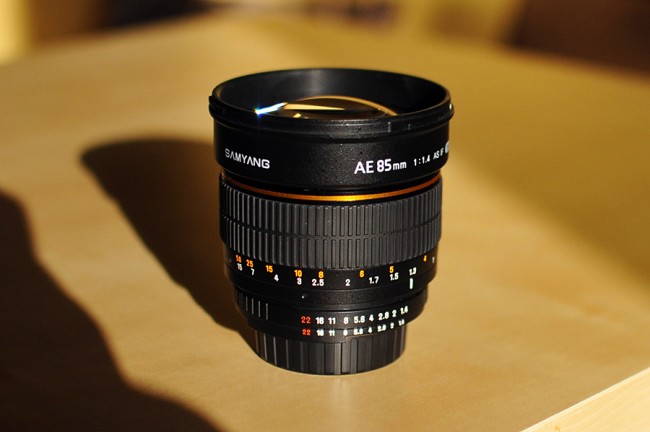 Samyang-85mm-01