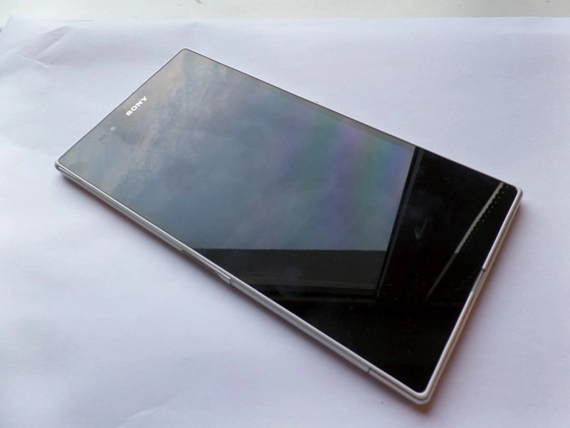 https://ocs-pl.oktawave.com/v1/AUTH_2887234e-384a-4873-8bc5-405211db13a2/spidersweb/2013/08/sony-xperia-z-ultra-1.jpg