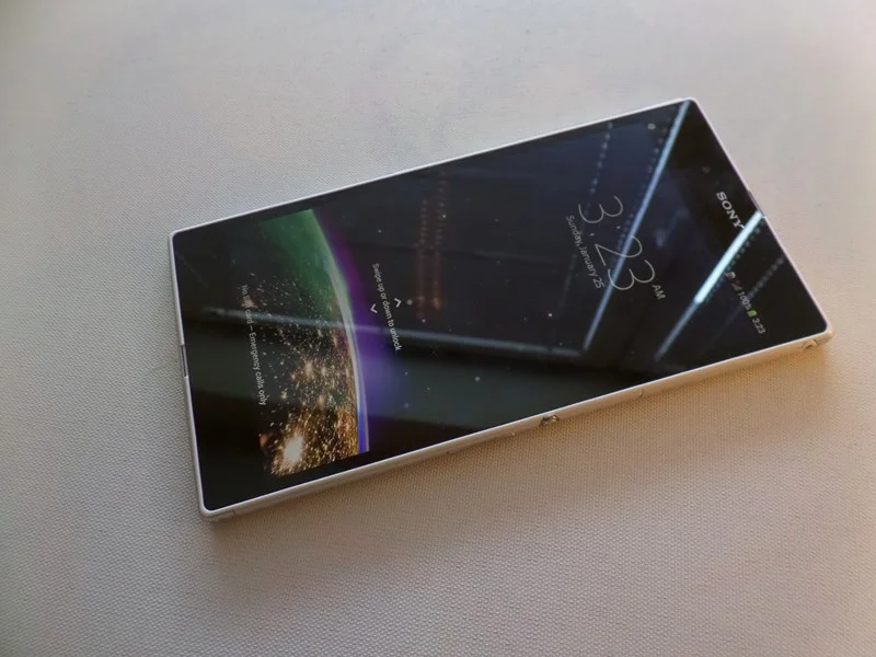 https://ocs-pl.oktawave.com/v1/AUTH_2887234e-384a-4873-8bc5-405211db13a2/spidersweb/2013/08/sony-xperia-z-ultra-15.jpg