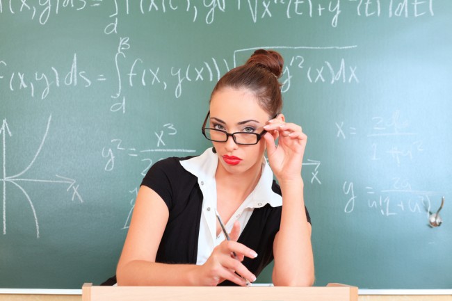 studenci studentka shutterstock studia class="wp-image-134725" 