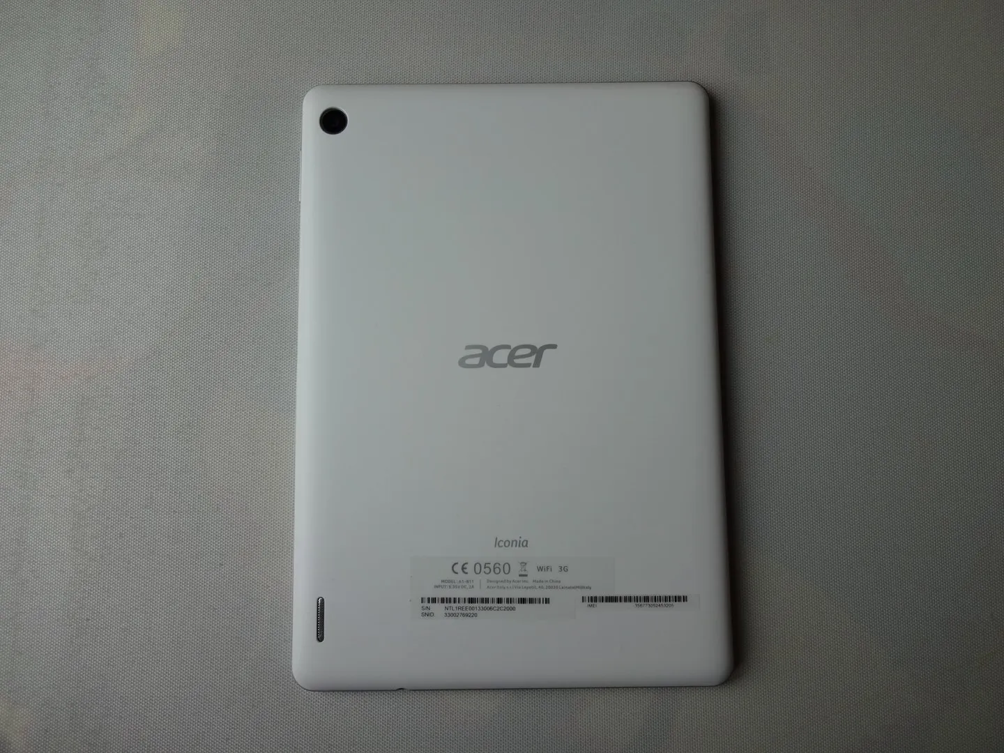 https://ocs-pl.oktawave.com/v1/AUTH_2887234e-384a-4873-8bc5-405211db13a2/spidersweb/2013/09/Acer-Iconia-A1-811-18.jpg