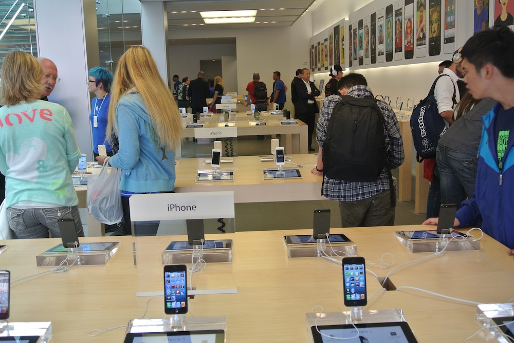 Apple Store, San Francisco._12 class="wp-image-139270" 