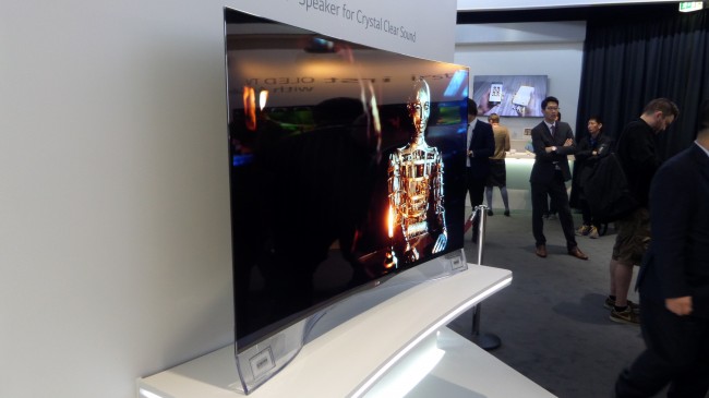 Zakrzywiony OLED od LG class="wp-image-137887" 