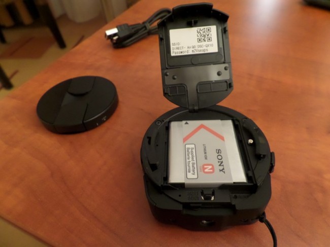 https://ocs-pl.oktawave.com/v1/AUTH_2887234e-384a-4873-8bc5-405211db13a2/spidersweb/2013/09/Obiektyw-Sony-QX10-p-650x487.jpg