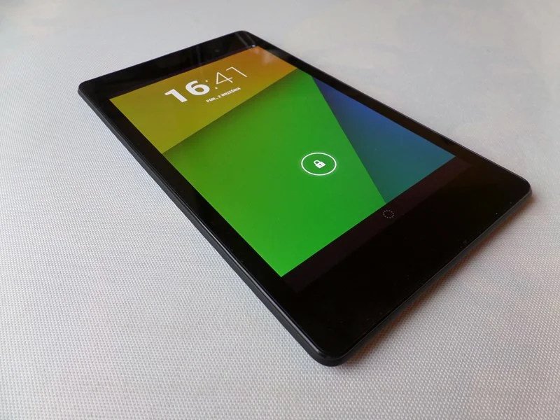 https://ocs-pl.oktawave.com/v1/AUTH_2887234e-384a-4873-8bc5-405211db13a2/spidersweb/2013/09/nowy-asus-nexus-7-android-1.jpg