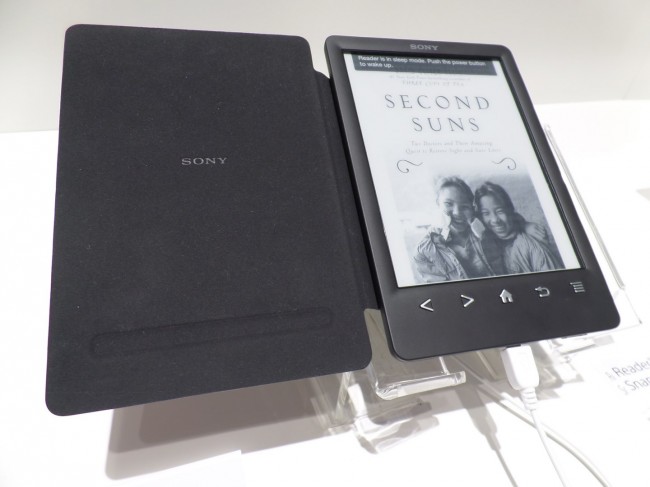 https://ocs-pl.oktawave.com/v1/AUTH_2887234e-384a-4873-8bc5-405211db13a2/spidersweb/2013/09/sony-ereader-2-650x487.jpg